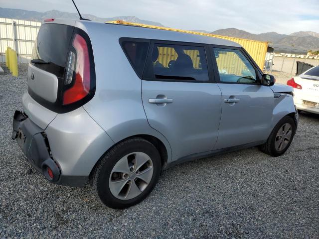 KNDJN2A23G7831026 - 2016 KIA SOUL SILVER photo 3