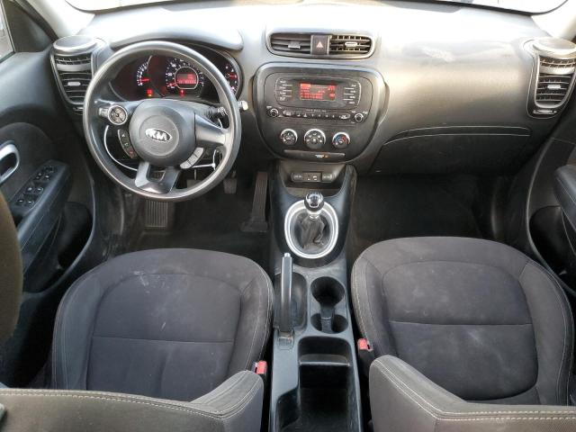 KNDJN2A23G7831026 - 2016 KIA SOUL SILVER photo 8