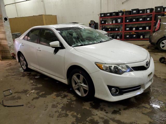 4T1BF1FK3DU254382 - 2013 TOYOTA CAMRY L WHITE photo 4