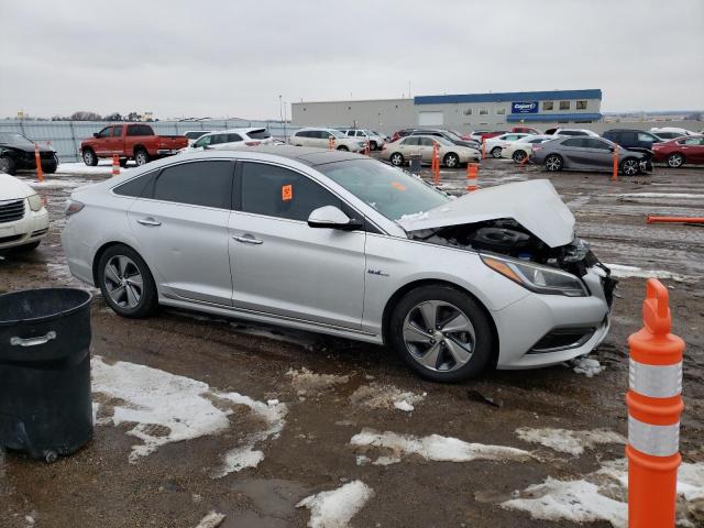 KMHE34L19GA024497 - 2016 HYUNDAI SONATA HYBRID SILVER photo 4