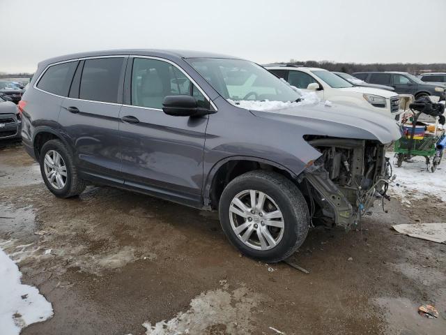 5FNYF6H17HB093422 - 2017 HONDA PILOT LX GRAY photo 4