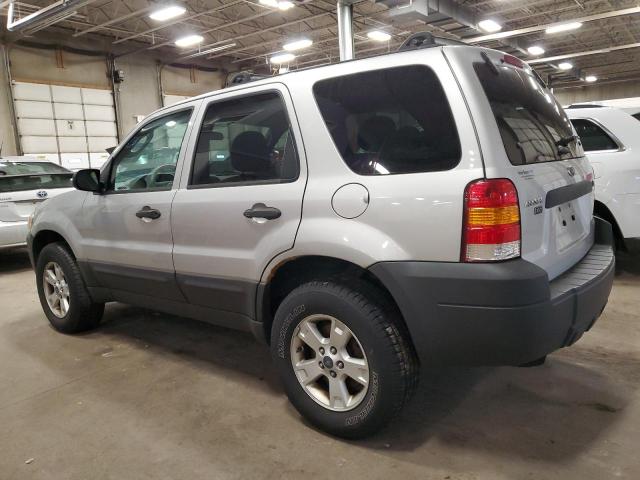 1FMYU93127KA13004 - 2007 FORD ESCAPE XLT GRAY photo 2