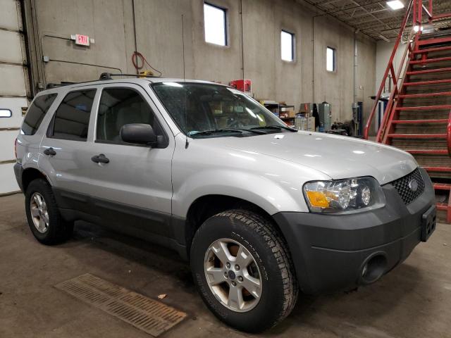 1FMYU93127KA13004 - 2007 FORD ESCAPE XLT GRAY photo 4