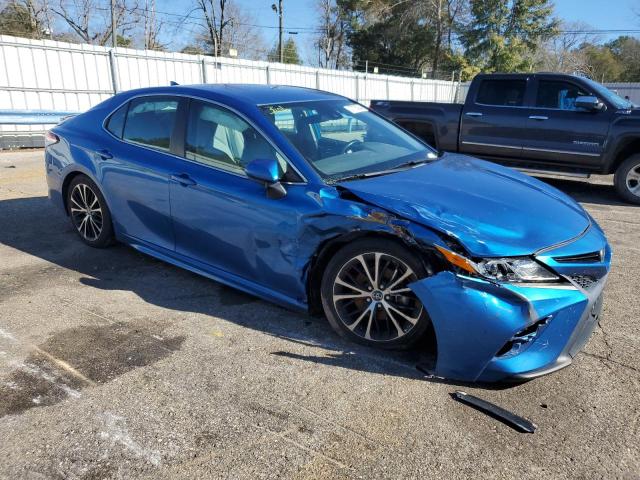 4T1G11AK5LU320313 - 2020 TOYOTA CAMRY SE BLUE photo 4