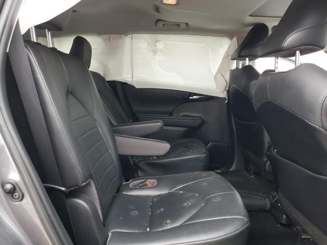 5TDGZRBH9MS532653 - 2021 TOYOTA HIGHLANDER XLE GRAY photo 10