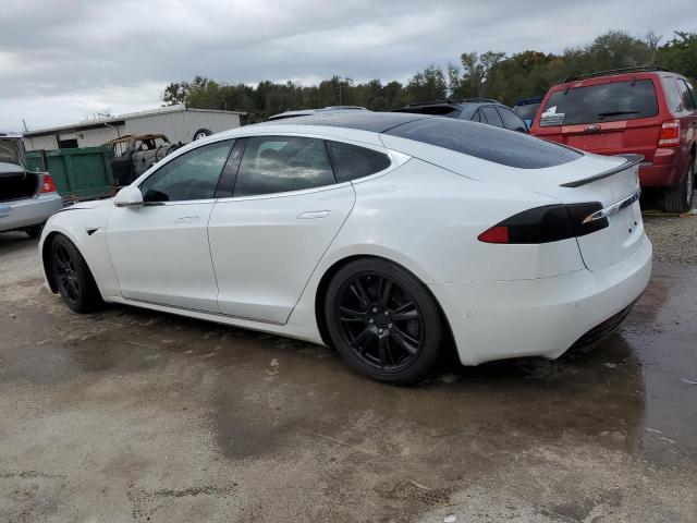 5YJSA1E24LF395330 - 2020 TESLA MODEL S WHITE photo 2