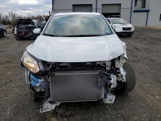 3CZRU6H30JM718248 - 2018 HONDA HR-V LX WHITE photo 5