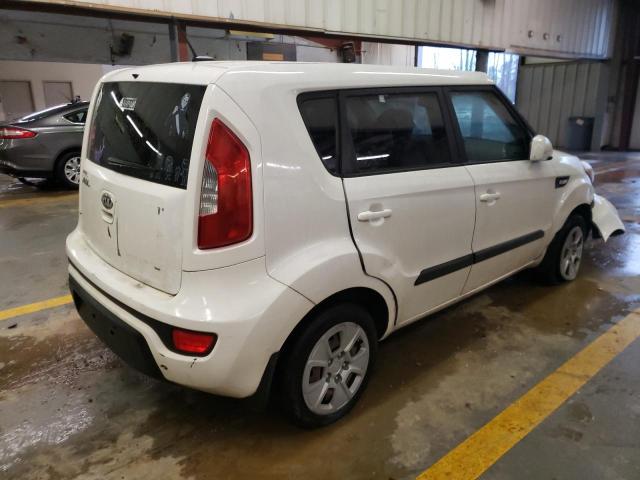 KNDJT2A55D7518555 - 2013 KIA SOUL WHITE photo 3