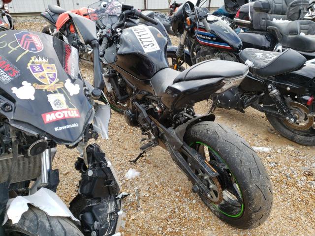 JKAEXEJ13KDA03988 - 2019 KAWASAKI EX650 J შავი ფოტო 3