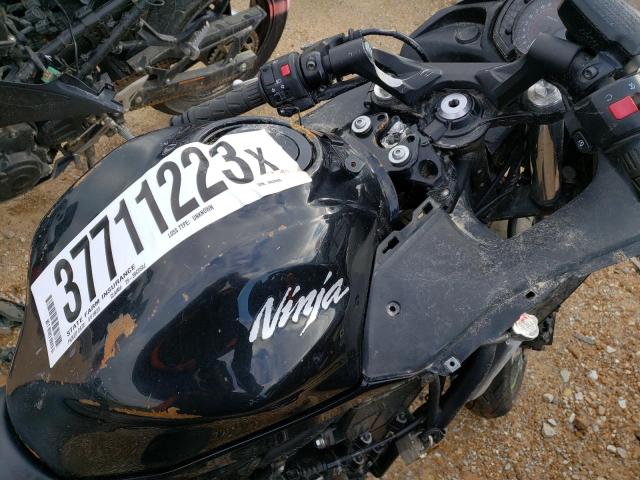 JKAEXEJ13KDA03988 - 2019 KAWASAKI EX650 J შავი ფოტო 9