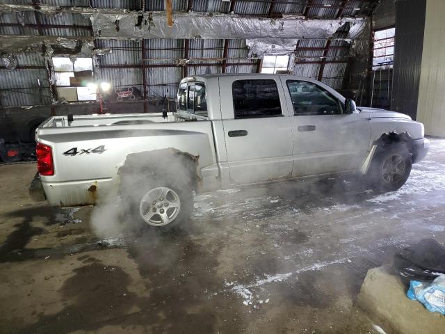 1D7HW48N65S322135 - 2005 DODGE DAKOTA QUAD SLT SILVER photo 3