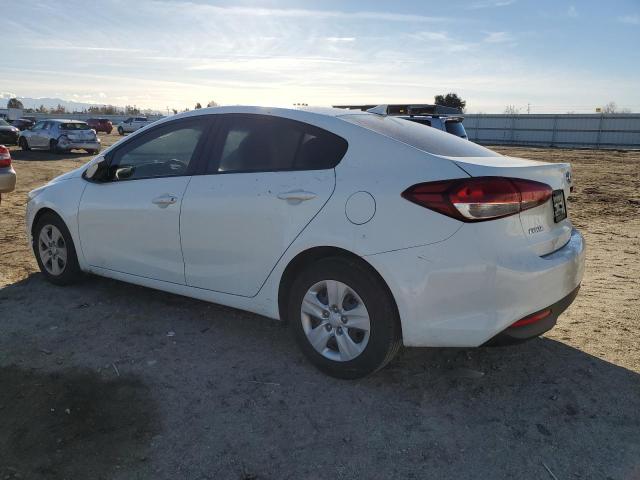 3KPFK4A71JE218111 - 2018 KIA FORTE LX WHITE photo 2