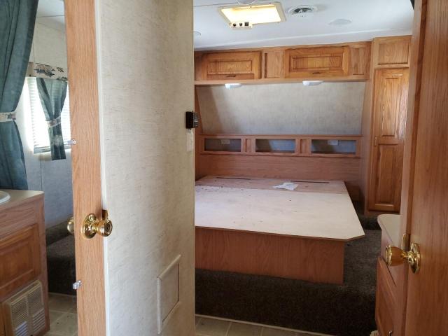 1UJCJ02R341AZ0107 - 2004 JAYC TRAVEL TRL თეთრი ფოტო 9