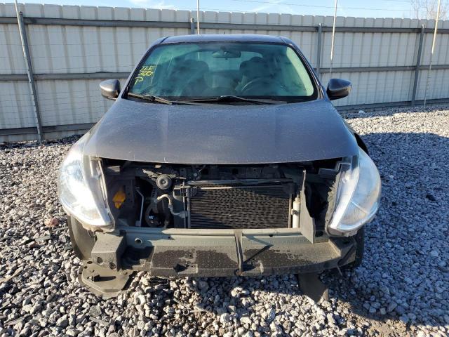 3N1CN7AP5GL839287 - 2016 NISSAN VERSA S GRAY photo 5