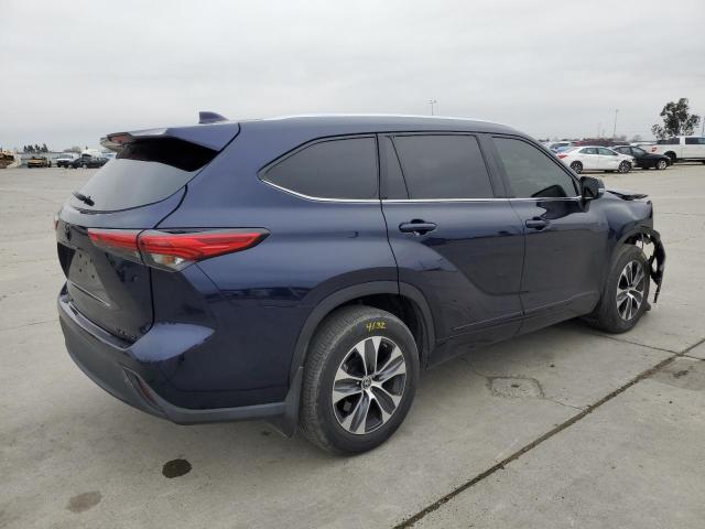 5TDHZRBH8MS553370 - 2021 TOYOTA HIGHLANDER XLE BLUE photo 3