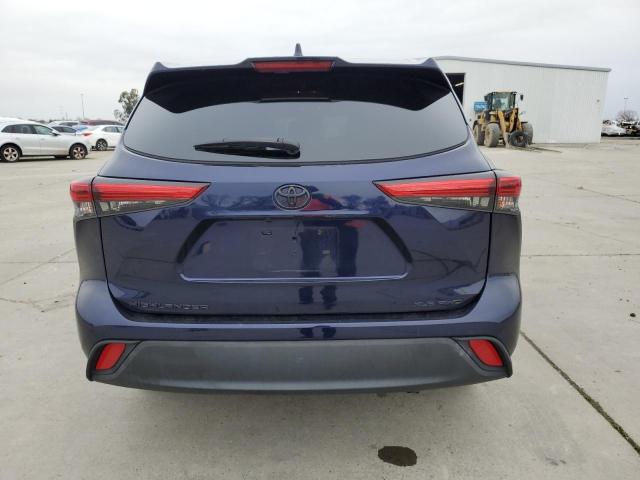 5TDHZRBH8MS553370 - 2021 TOYOTA HIGHLANDER XLE BLUE photo 6