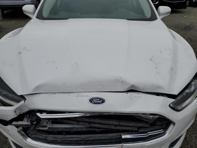 3FA6P0H70FR238355 - 2015 FORD FUSION SE WHITE photo 11