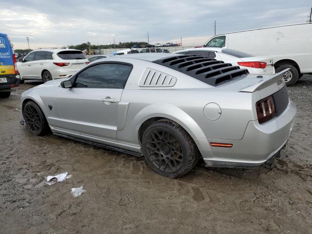 1ZVHT82HX95133292 - 2009 FORD MUSTANG GT SILVER photo 2