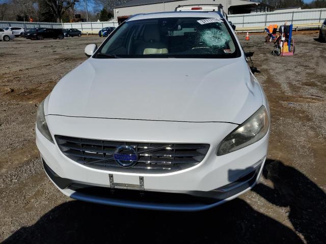 YV126MEB2F1208063 - 2015 VOLVO V60 PREMIER WHITE photo 5