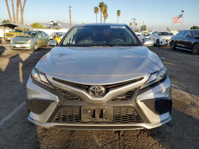 4T1K61AK4PU774568 - 2023 TOYOTA CAMRY XSE SILVER photo 5