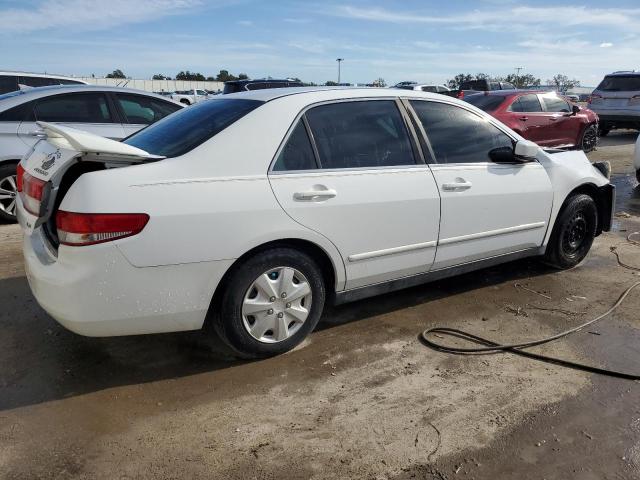 1HGCM56374A024832 - 2004 HONDA ACCORD LX WHITE photo 3