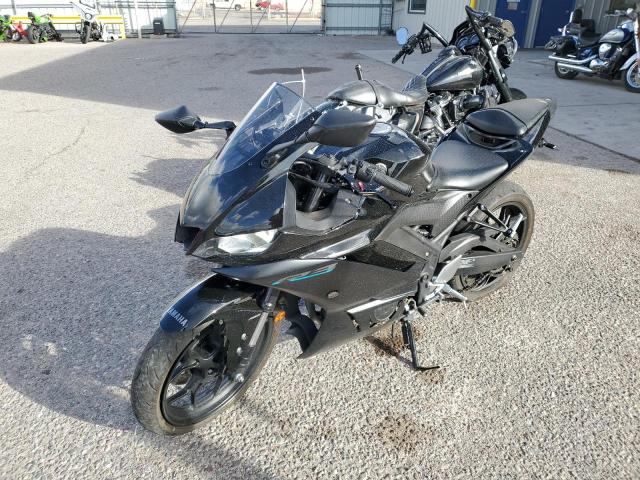 MH3RH18Y2NK008372 - 2022 YAMAHA YZFR3 A BLACK photo 2