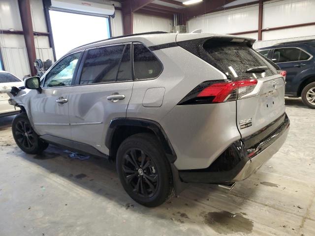 JTM16RFV2PD104700 - 2023 TOYOTA RAV4 SE SILVER photo 2