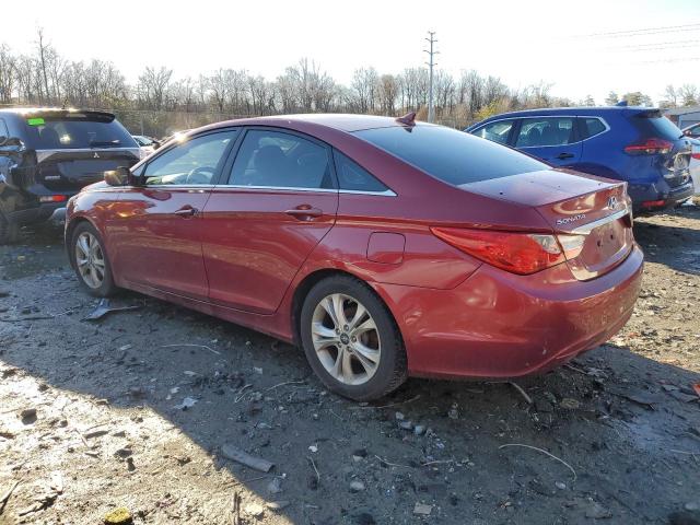 5NPEB4AC9BH043936 - 2011 HYUNDAI SONATA GLS RED photo 2