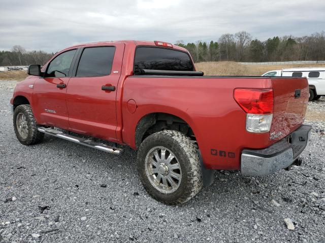 5TFDW5F13CX252415 - 2012 TOYOTA TUNDRA CREWMAX SR5 RED photo 2