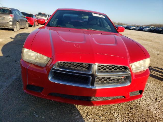 2C3CDXBG0DH526073 - 2013 DODGE CHARGER SE RED photo 5