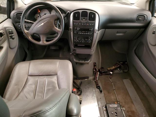 2C4GP54L55R279373 - 2005 CHRYSLER TOWN & COU TOURING WHITE photo 8