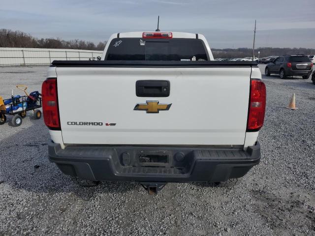 1GCGTEEN1J1261768 - 2018 CHEVROLET COLORADO ZR2 WHITE photo 6