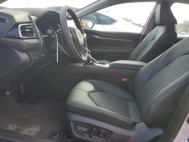 4T1G11AK7RU205737 - 2024 TOYOTA CAMRY SE NIGHT SHADE WHITE photo 7