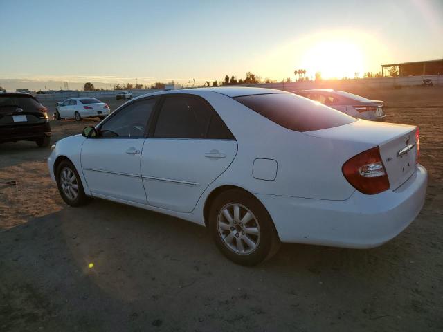 JTDBF30KX40152481 - 2004 TOYOTA CAMRY LE WHITE photo 2