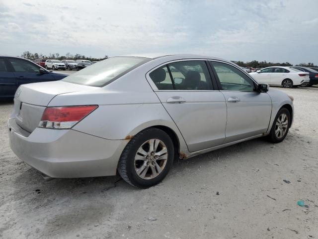 JHMCP26468C005761 - 2008 HONDA ACCORD LXP SILVER photo 3