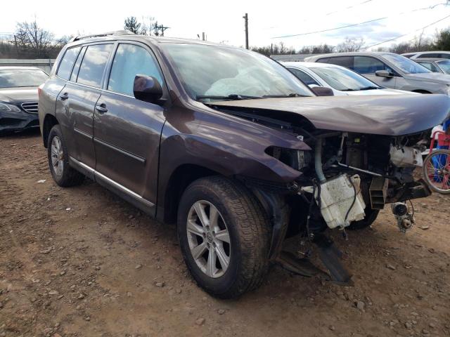 5TDBK3EH3CS140368 - 2012 TOYOTA HIGHLANDER BASE Bordeaux photo 4