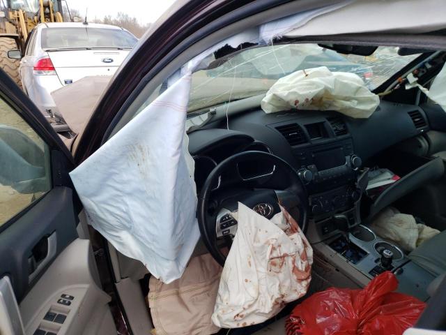 5TDBK3EH3CS140368 - 2012 TOYOTA HIGHLANDER BASE Bordeaux photo 8