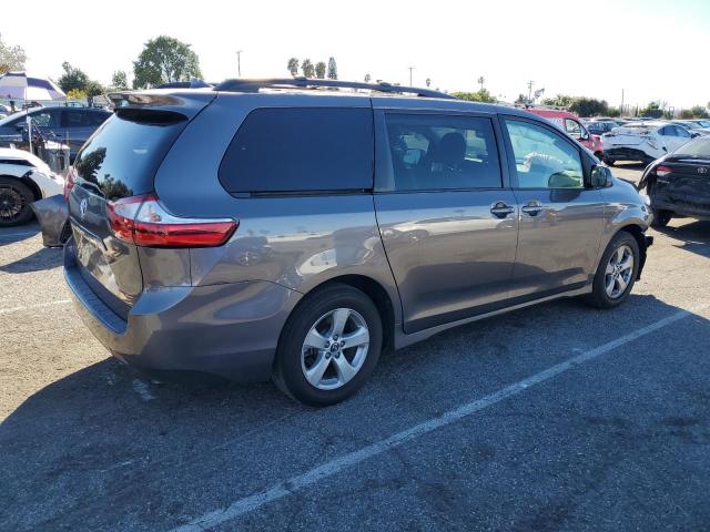 5TDKZ3DC3JS952977 - 2018 TOYOTA SIENNA LE GRAY photo 3