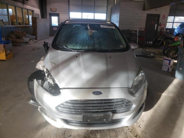 3FADP4EJ0GM206387 - 2016 FORD FIESTA SE SILVER photo 5