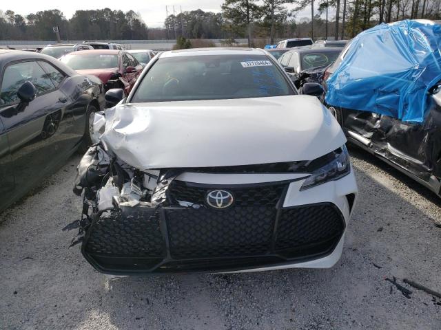 4T1BZ1FBXKU010894 - 2019 TOYOTA AVALON XLE WHITE photo 5