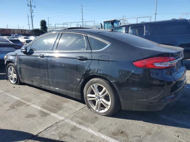 3FA6P0HD9JR192684 - 2018 FORD FUSION SE BLACK photo 2