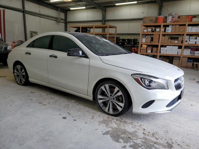 WDDSJ4GB4JN579606 - 2018 MERCEDES-BENZ CLA 250 4MATIC WHITE photo 4