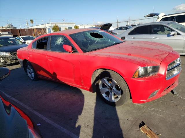 2C3CDXBG0EH370652 - 2014 DODGE CHARGER SE RED photo 4