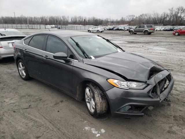 3FA6P0HD4JR136202 - 2018 FORD FUSION SE BLACK photo 4