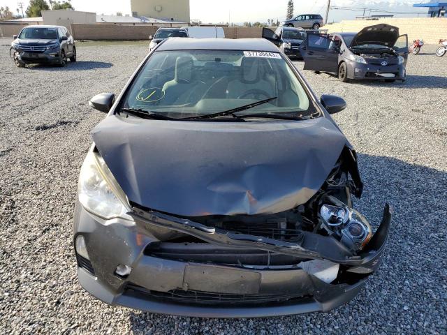 JTDKDTB31E1572475 - 2014 TOYOTA PRIUS C GRAY photo 5