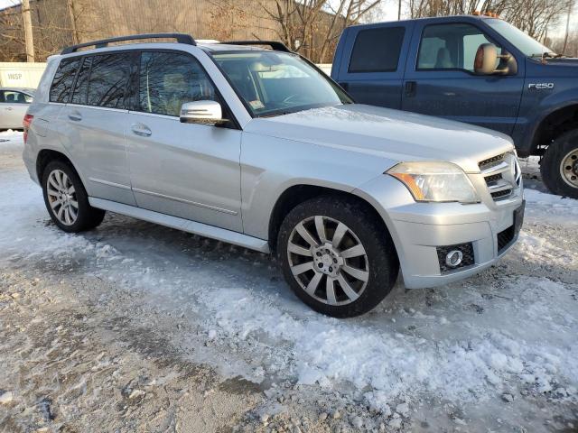 WDCGG8HBXAF375773 - 2010 MERCEDES-BENZ GLK 350 4MATIC SILVER photo 4