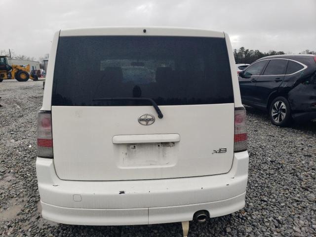 JTLKT324364082457 - 2006 TOYOTA SCION XB WHITE photo 6