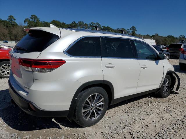 5TDJZRFH3KS741397 - 2019 TOYOTA HIGHLANDER SE WHITE photo 3