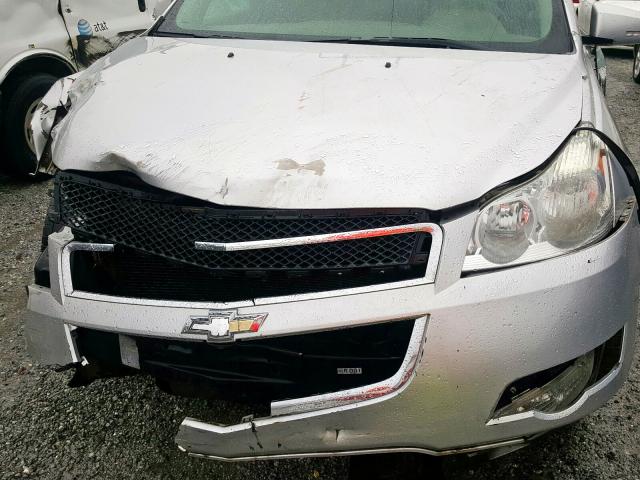 1GNKRGED7BJ251850 - 2011 CHEVROLET TRAVERSE LT SILVER photo 7