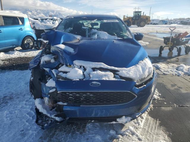 1FADP3K27JL270152 - 2018 FORD FOCUS SE BLUE photo 5